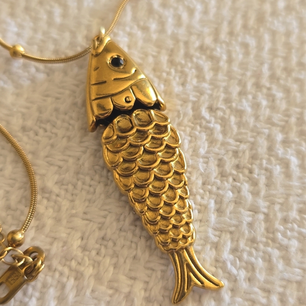 Gold Fish Pendant Necklace - Picture 5 of 5